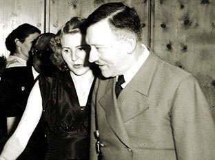 Адольф Гитлер со своей возлюбленной Евой Браун