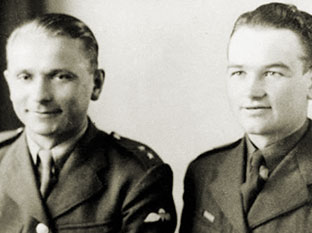 Ян Кубиш (слева) и Йозеф Габчик